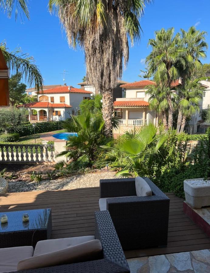 Willa Con Piscina El Vendrell Kültér fotó